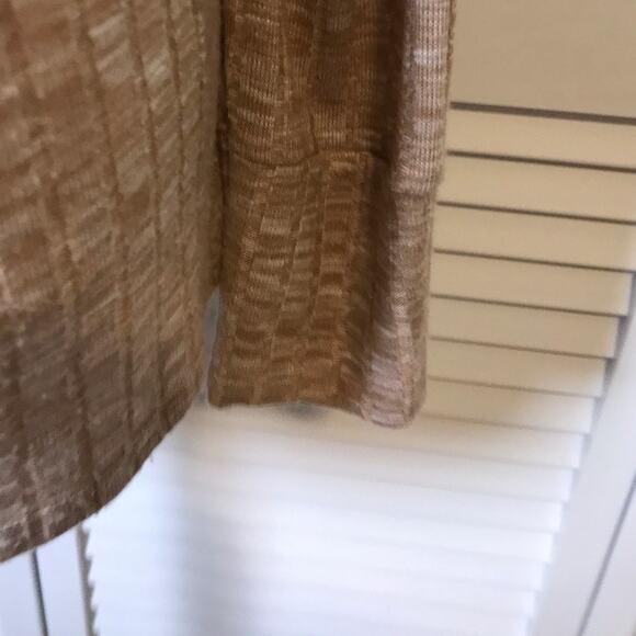 A New Approach V-neck Long Sleeve Sweater L - Picture 6 of 6